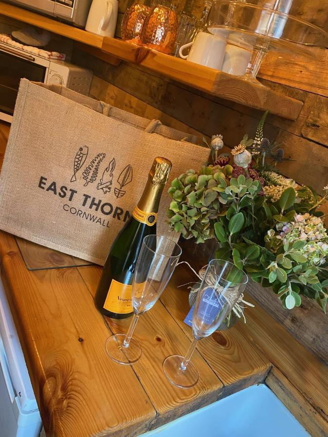 East Thorne Glamping Vila Bude Exterior foto